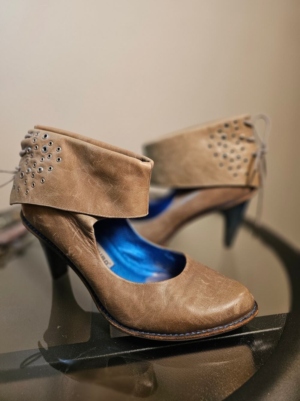 TSUBO Pirate/Fairy Essence Fold Over Leather Pumps